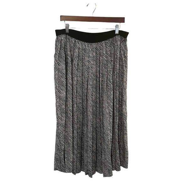 Joe Fresh Dresses & Skirts - Joe Fresh Striped Pleated Maxi Skirt
